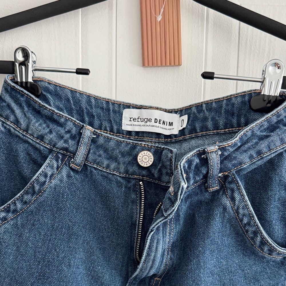 Refuge Denim Blue Jeans